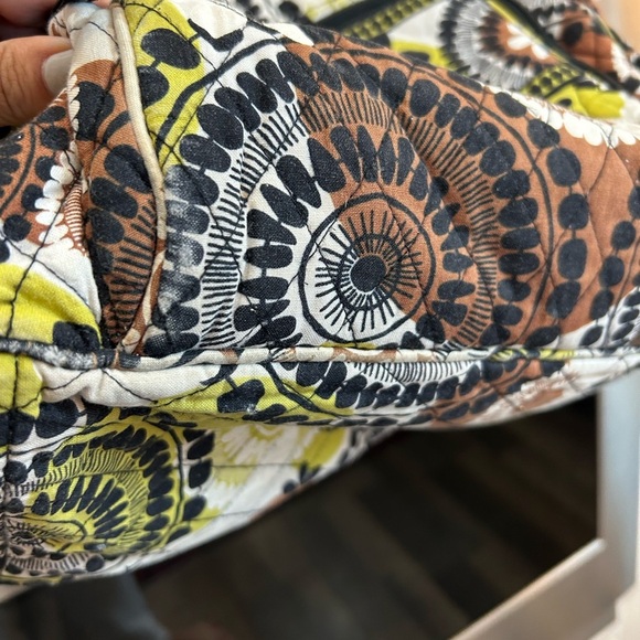 Vera Bradley Black and Green Patterned Backpack, very slight wear, overall GUC - Picture 3 of 11